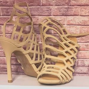 Massimo Nude/tan trendy heels - never worn!